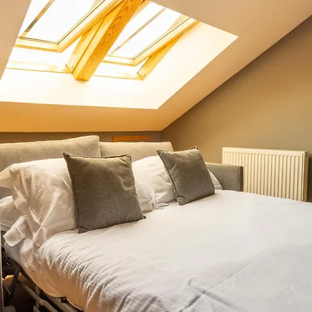 Mono Suites Old Town-3